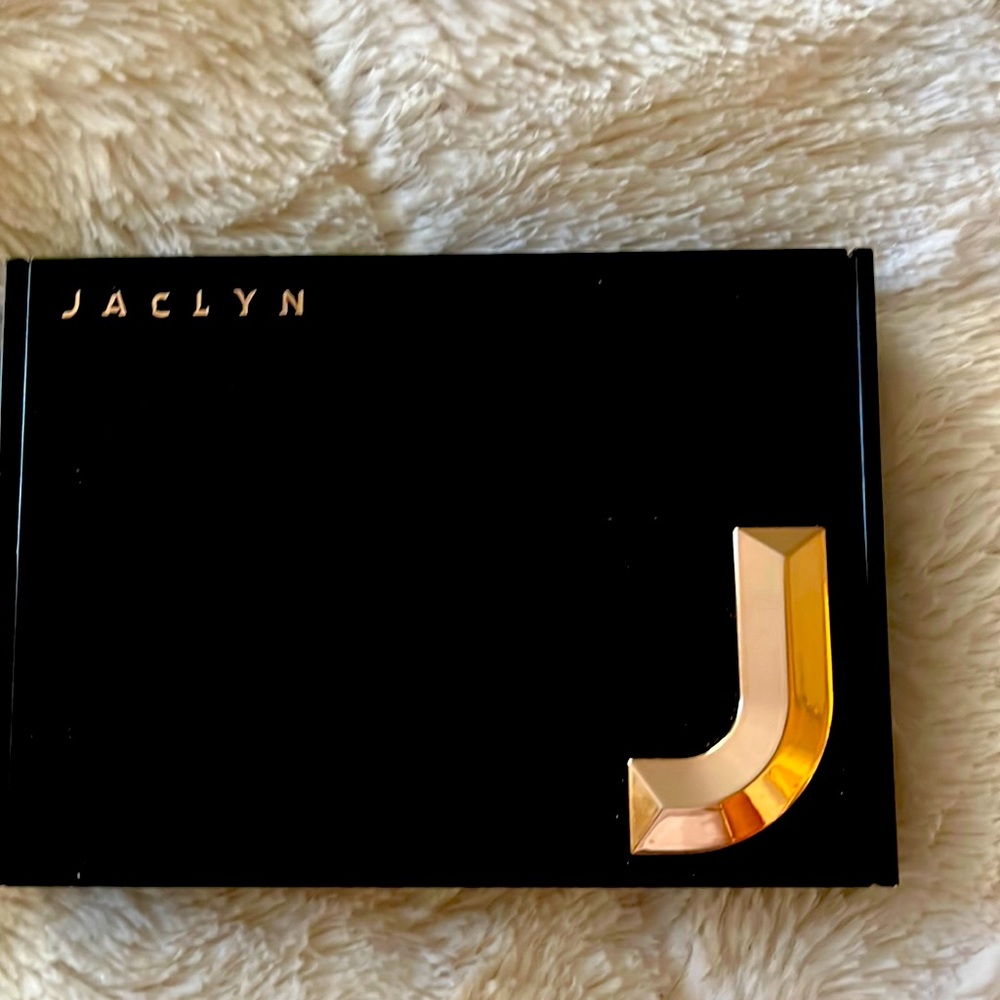 Jaclyn blush bronzer lilac love and top tan
